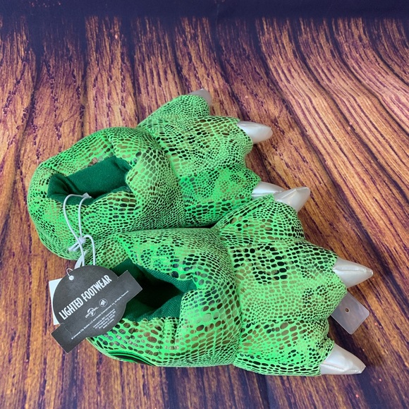 SOLD!!Toddler Boys Light Up Claw Bootie Slippers - Picture 5 of 7